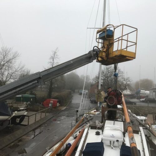 Boleh’s volunteer Skippers will not be sorry to wave goodbye to the Beta, seen here being lifted out of the main hatch. Refit plans schedule mid-March for installation of the new generator.